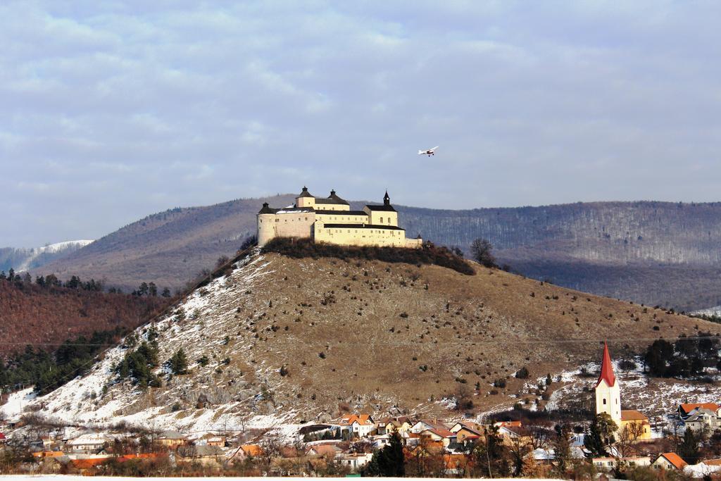 Penzion Pri Kastieli Betliar Buitenkant foto