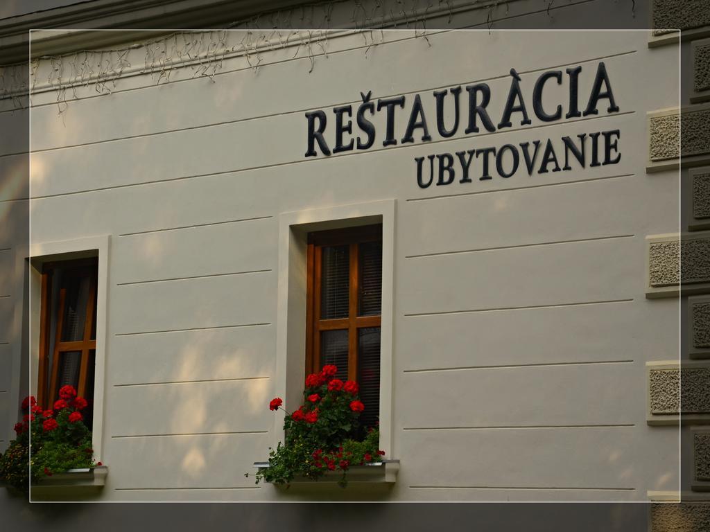 Penzion Pri Kastieli Betliar Hotel Buitenkant foto